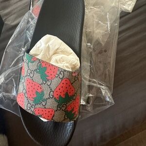 Gucci Slides